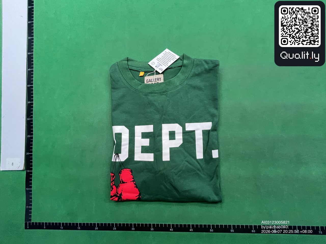 T恤 QC 照片 1 / 4