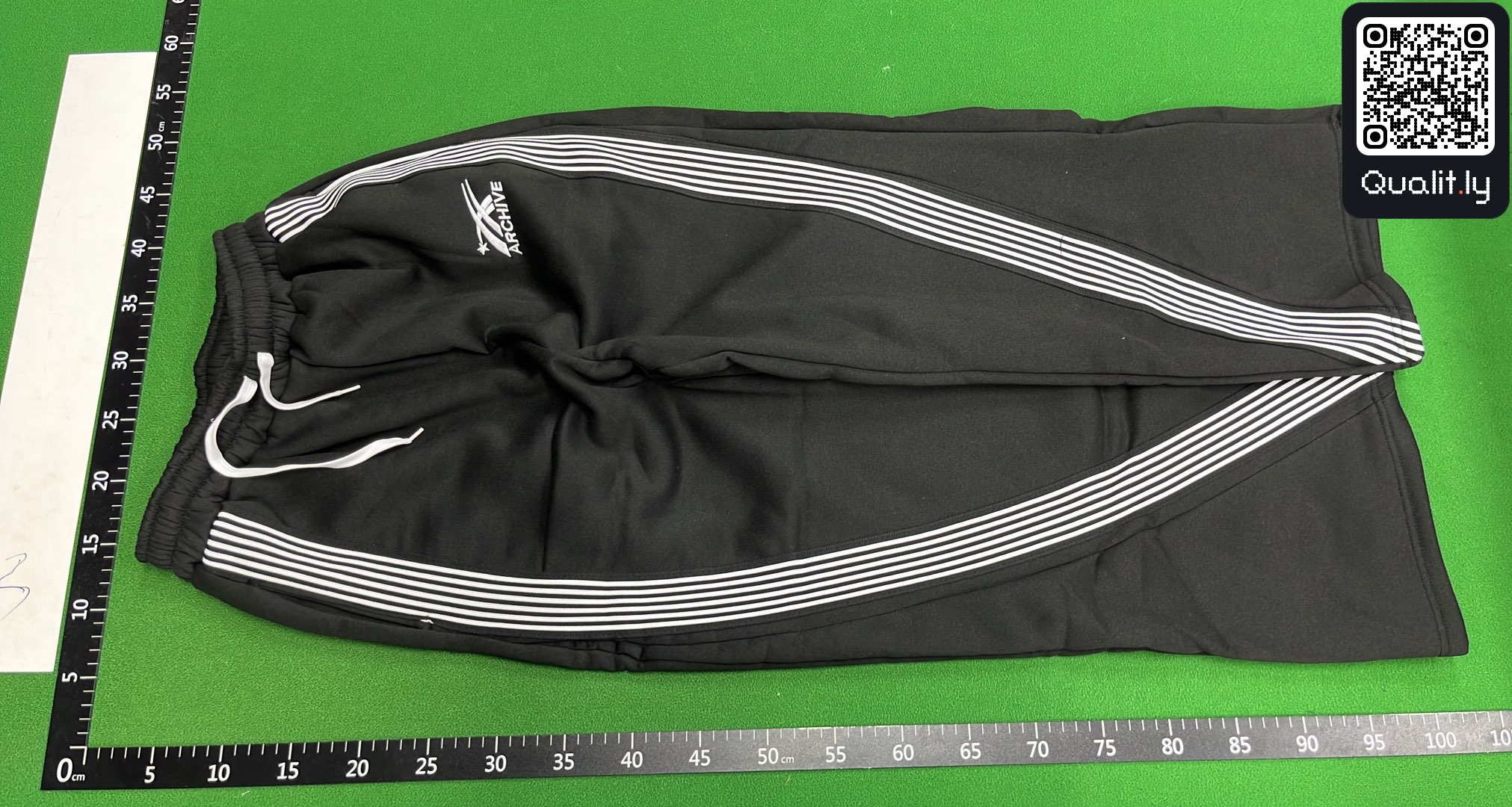 Pants QC photo 2 of 46