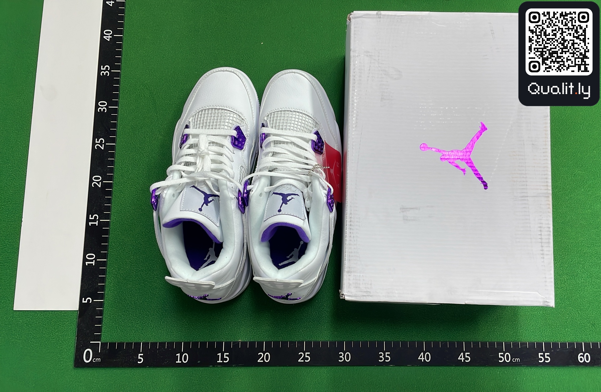 Sneakers QC photo 1 of 24