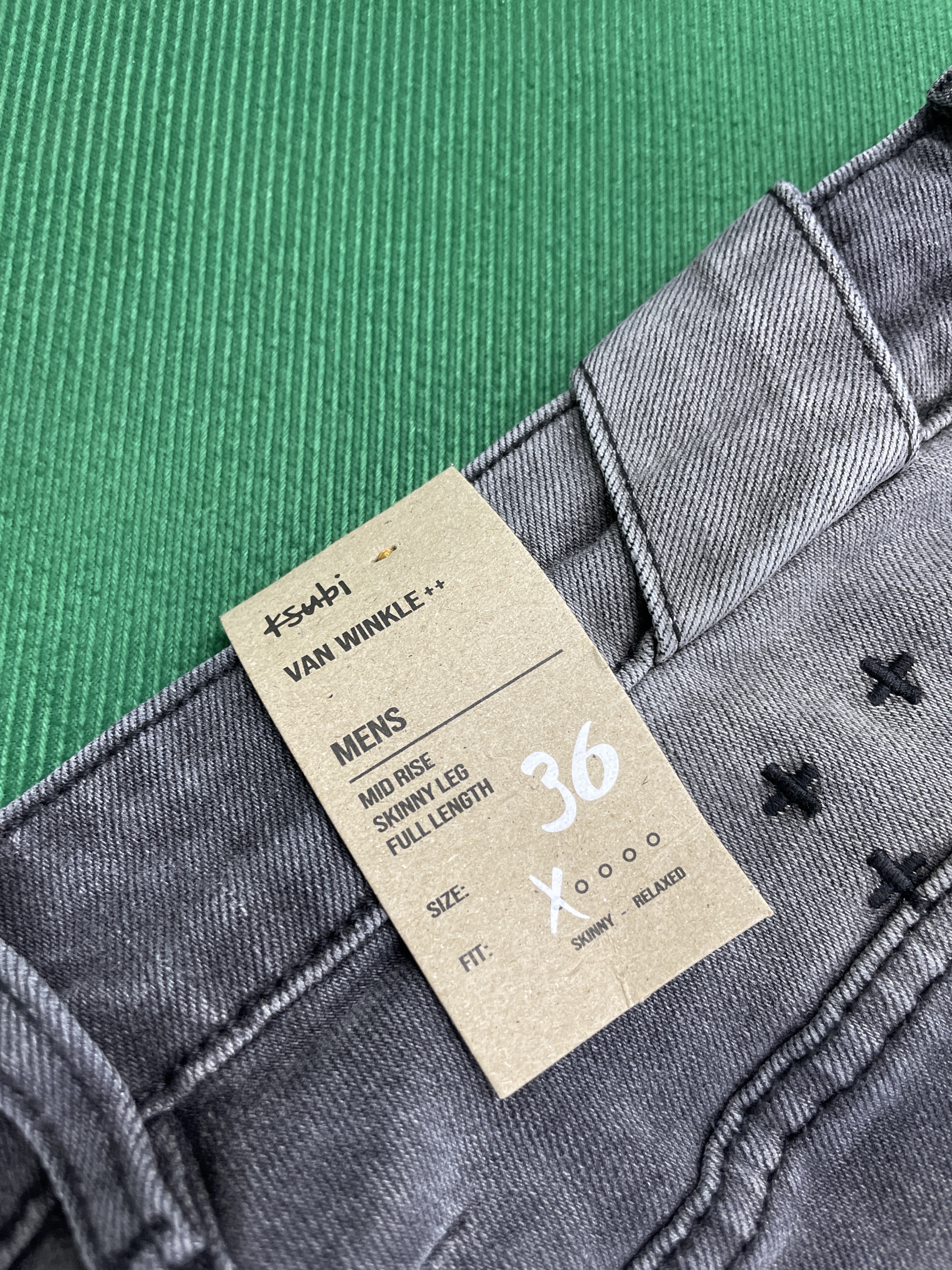 Jeans — QC-foto 2 van 59