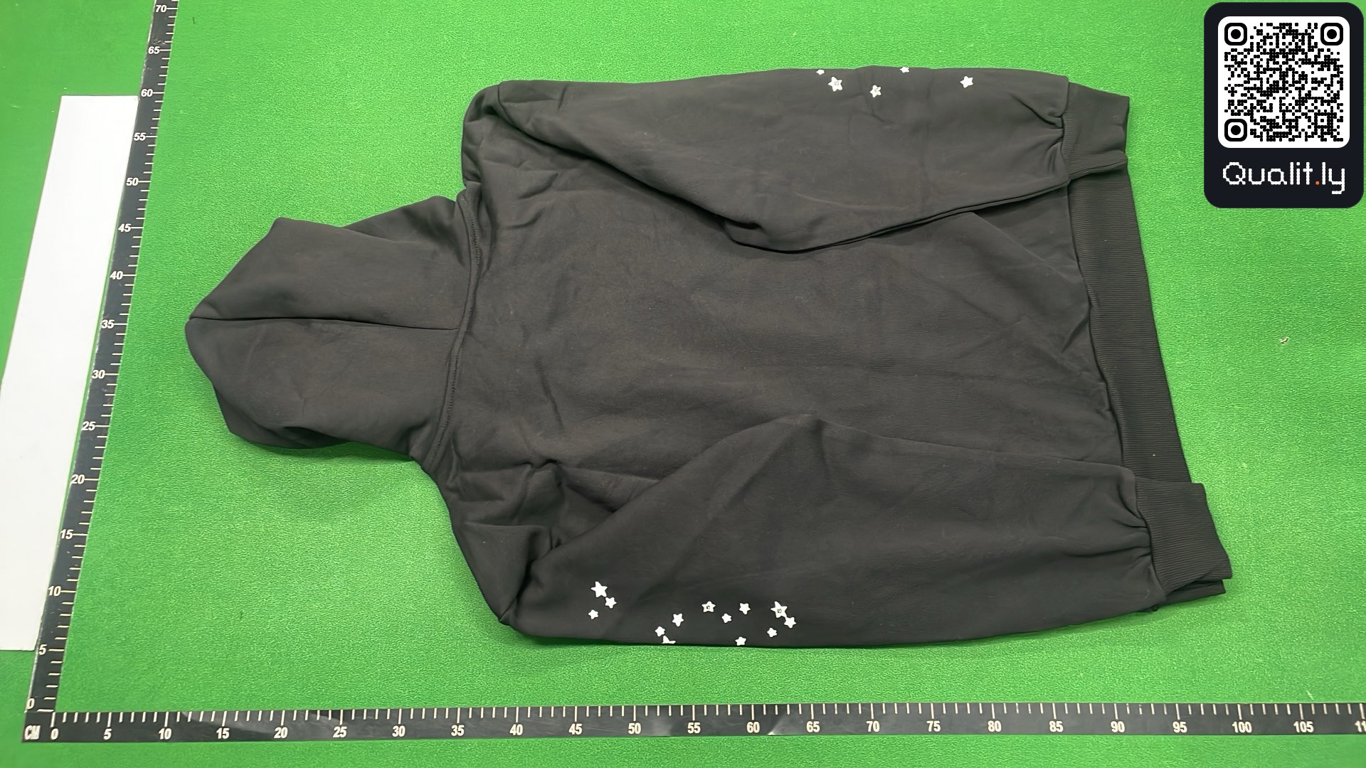 Hoodie QC photo 3 of 8