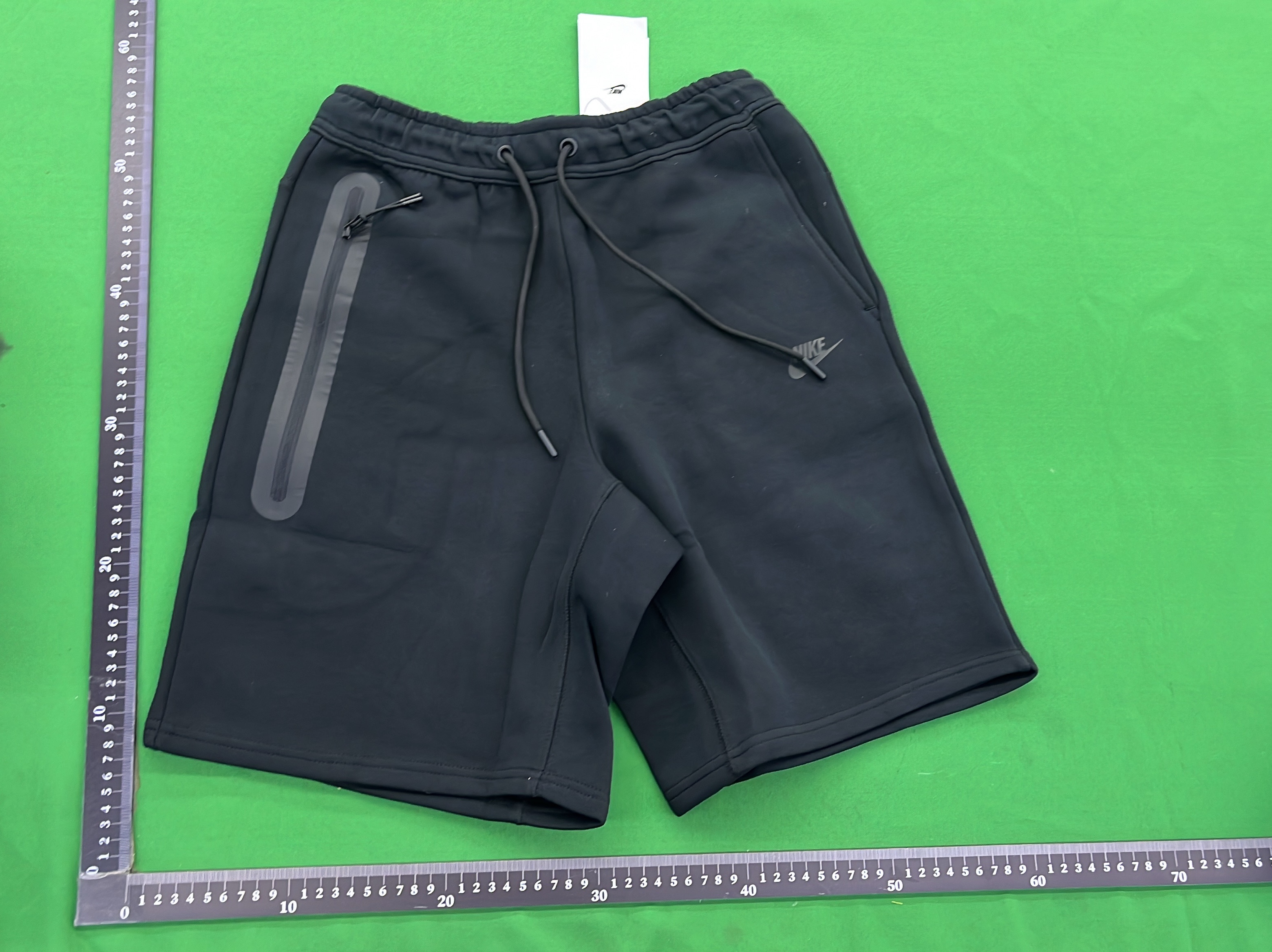 Short — photo QC 3 sur 118