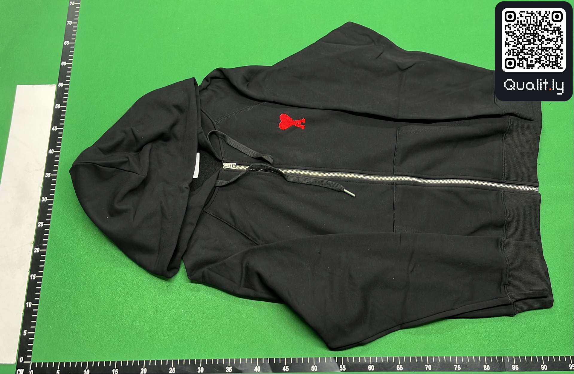 Hoodie — QC-Foto 2 von 4
