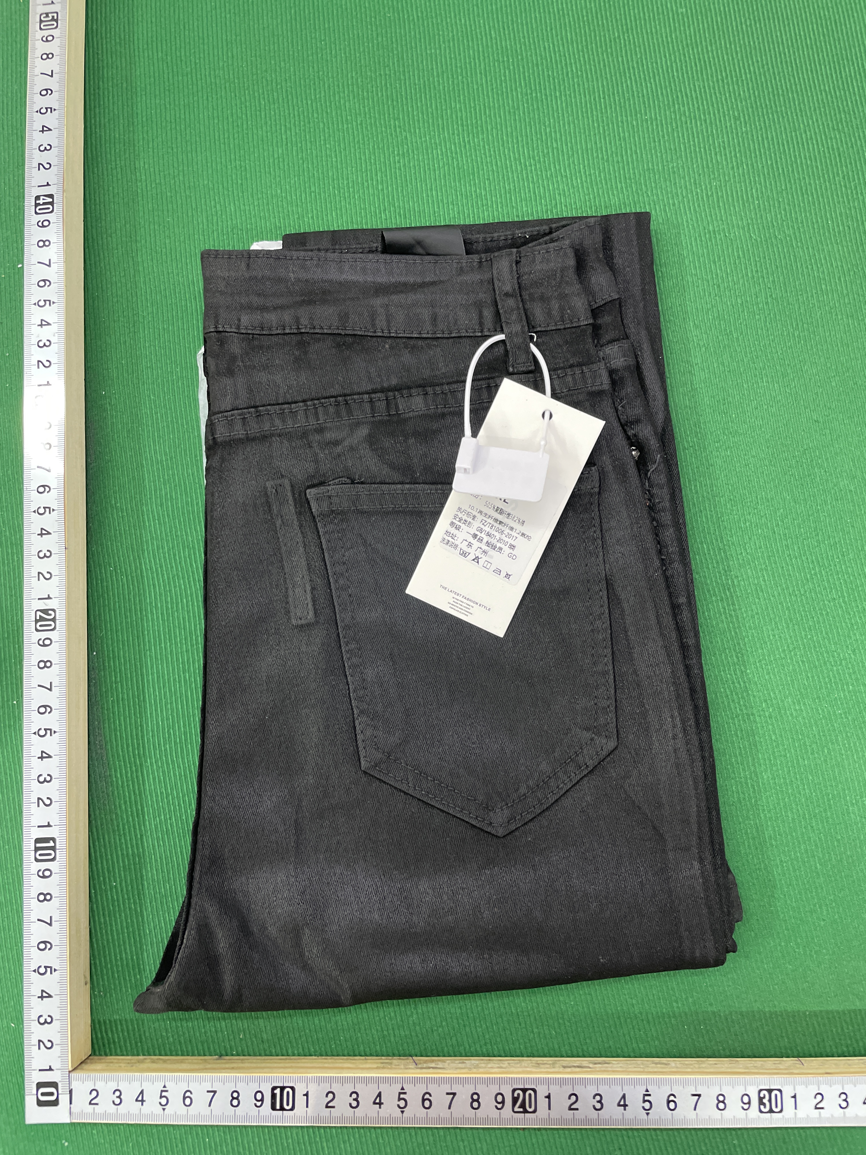 牛仔裤 QC 照片 1 / 39