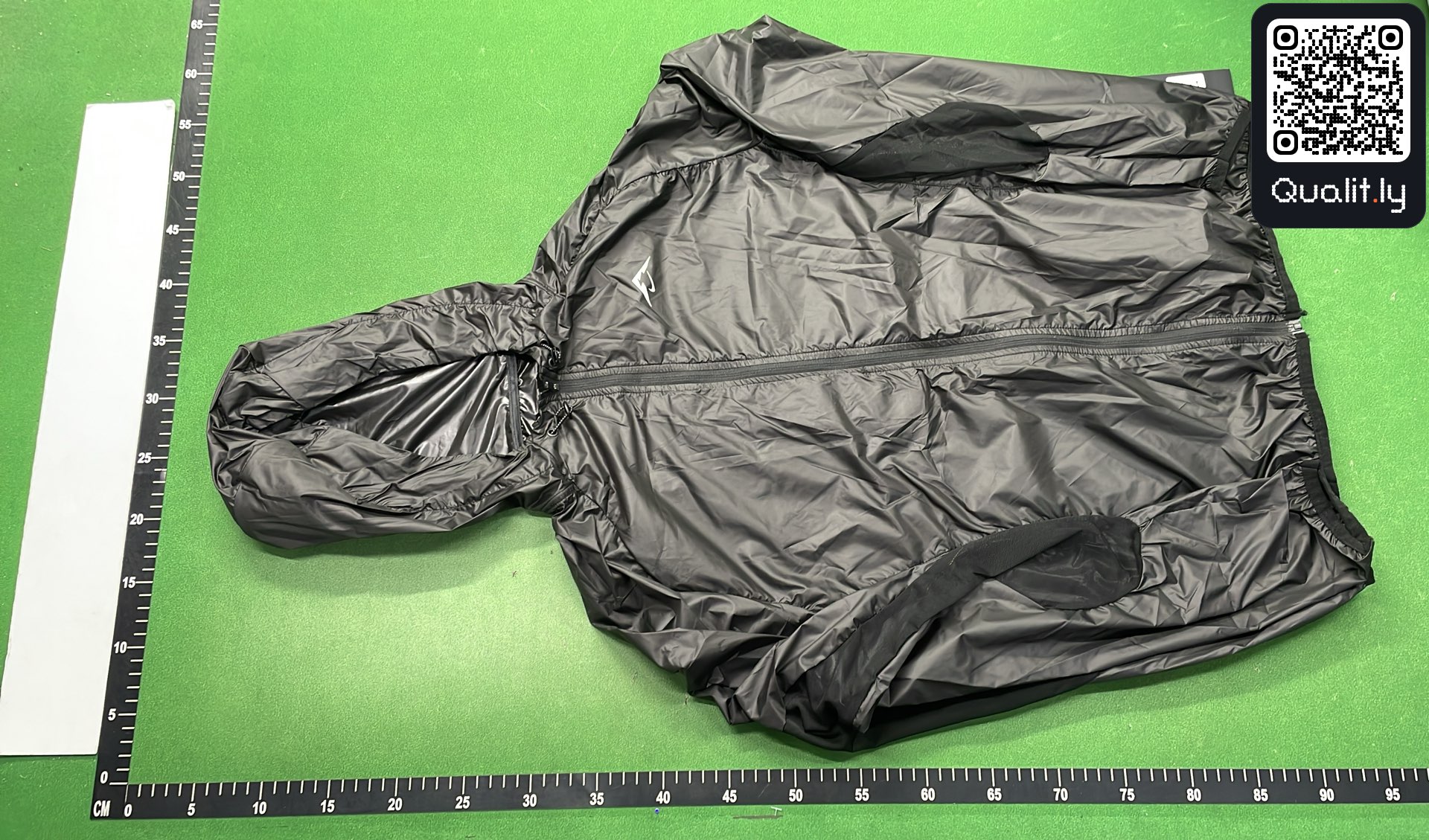 Hoodie QC photo 2 of 30