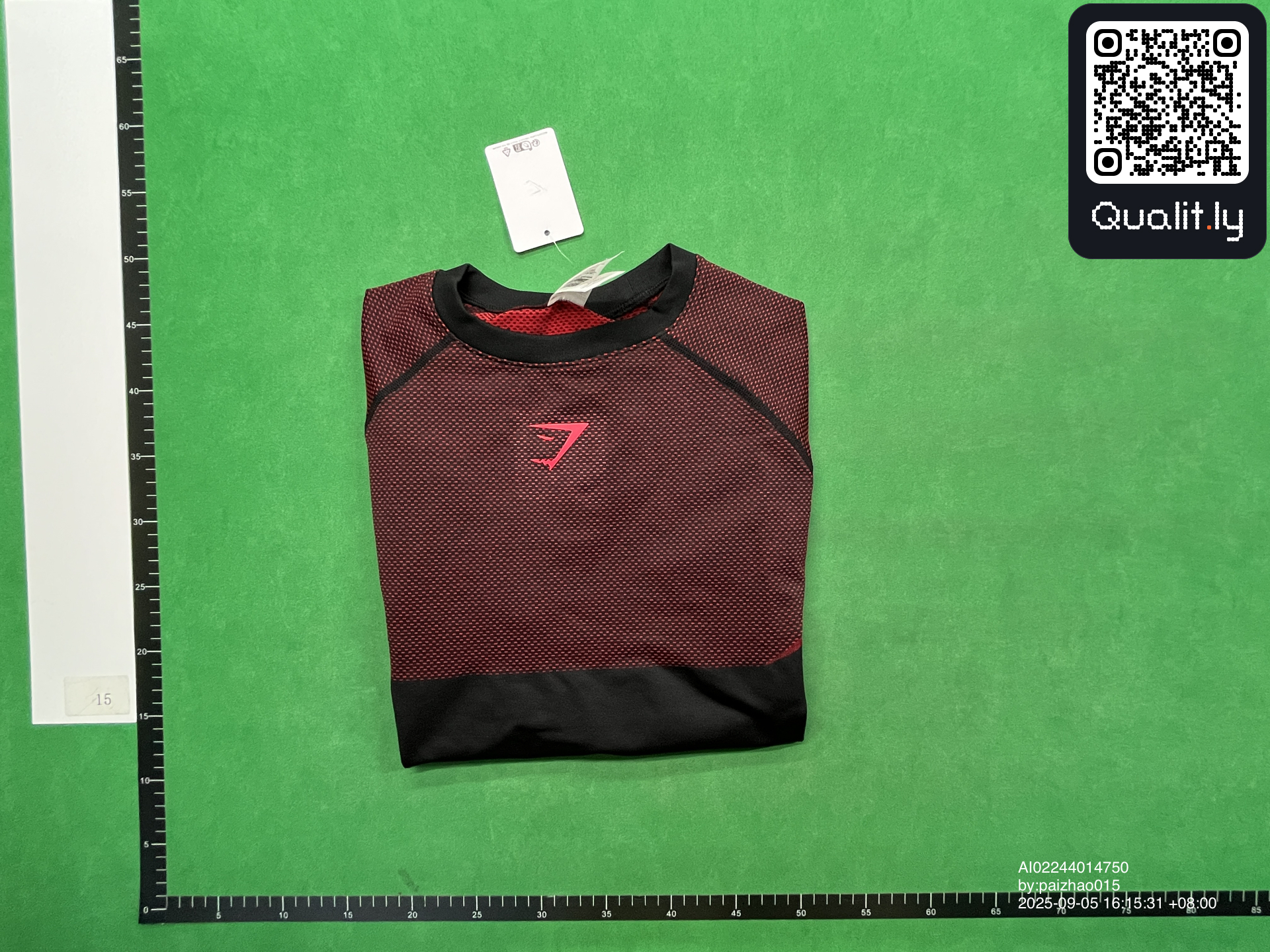 T-shirt — foto QC 1 de 24