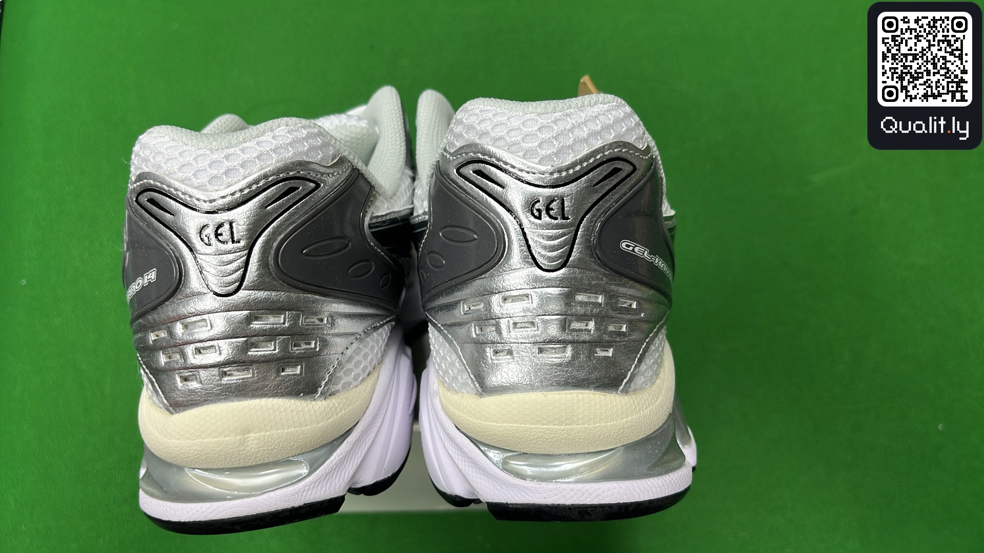 Sneaker — QC-Foto 3 von 12