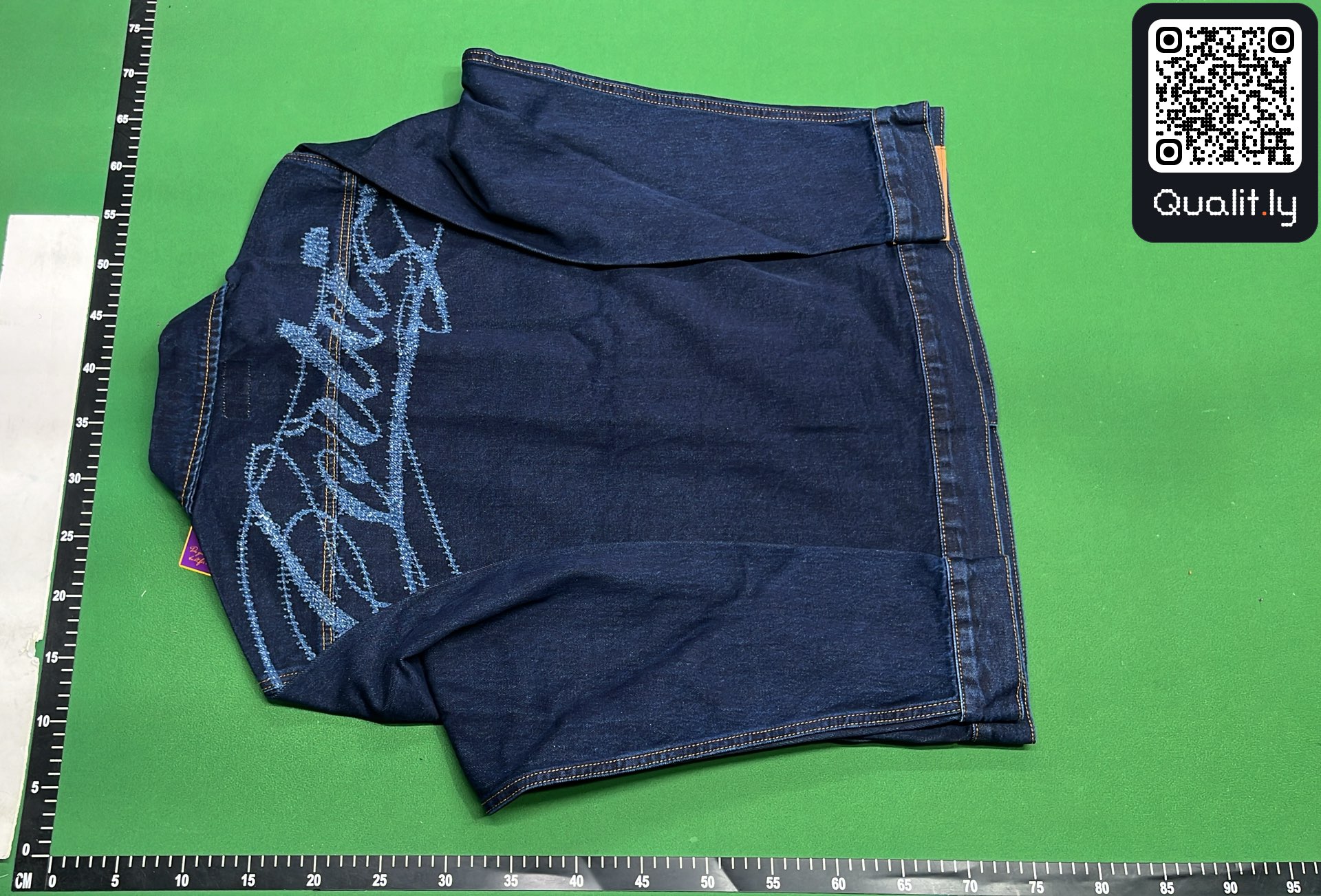 Jacket QC photo 3 of 4