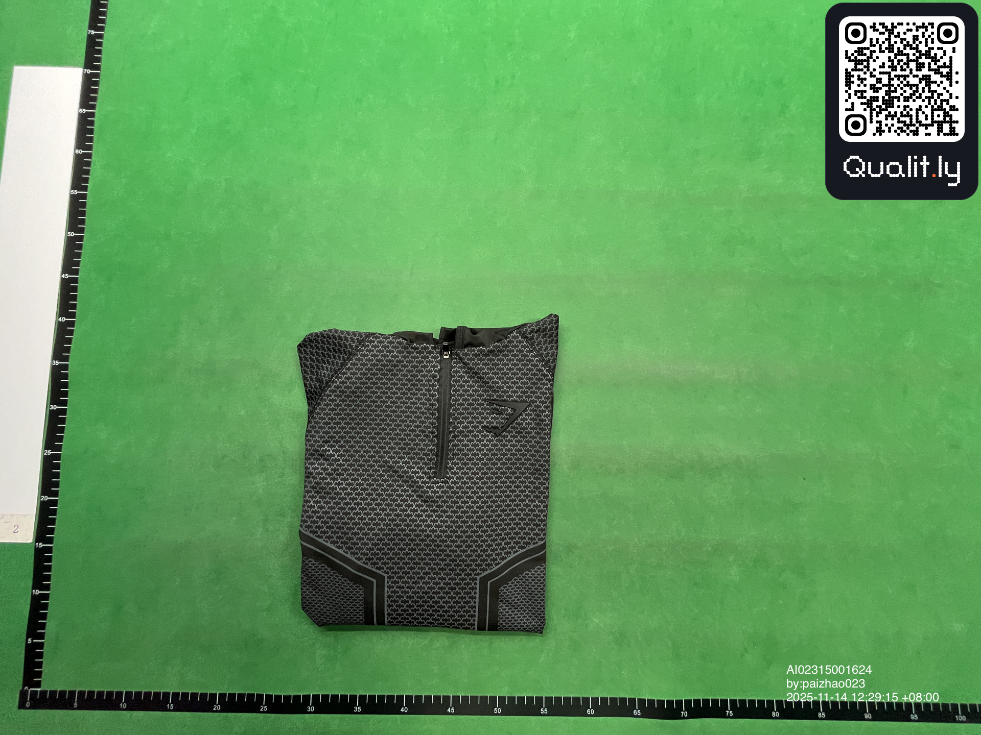 Camiseta — foto QC 1 de 20