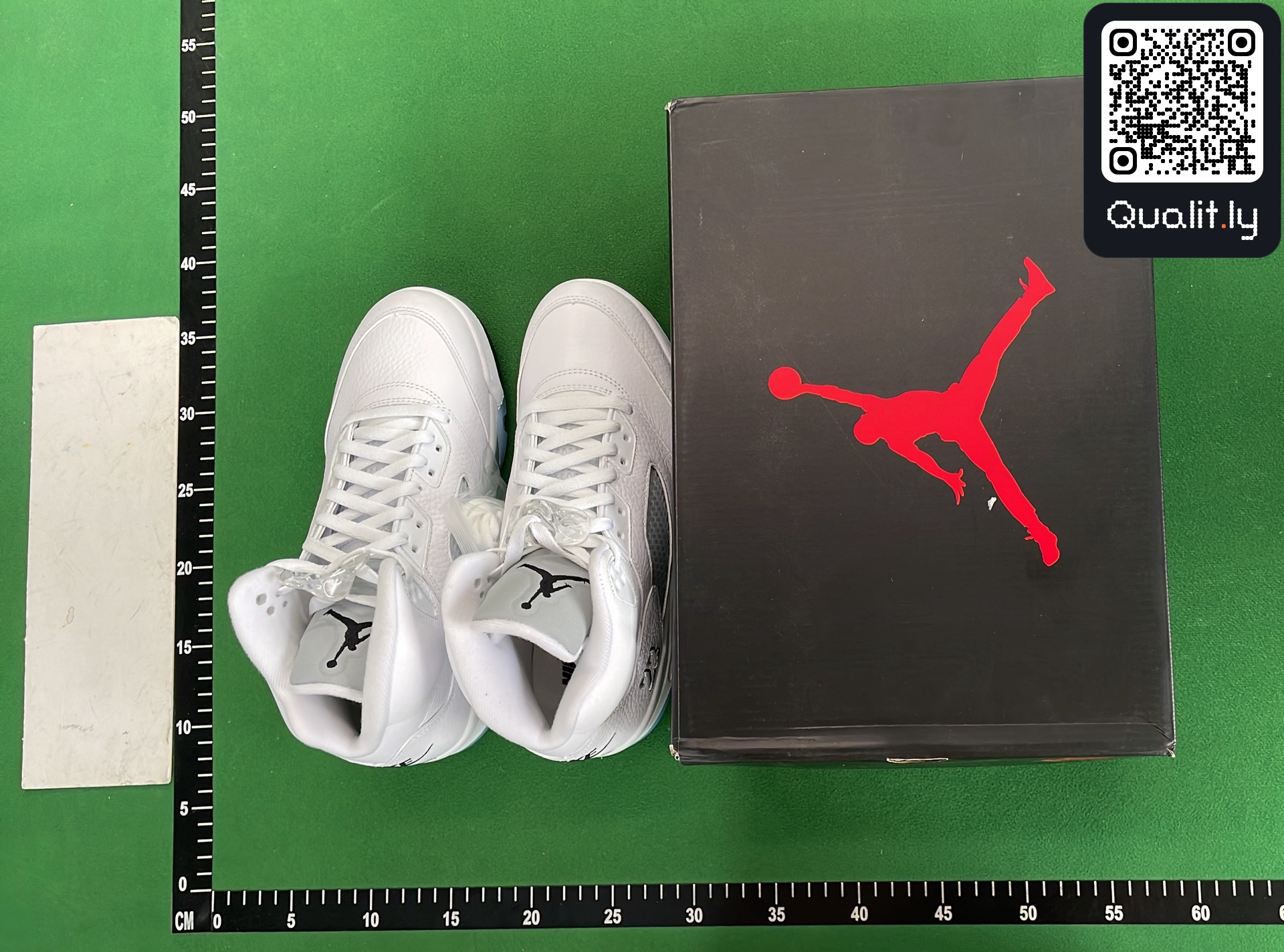 Sneakers — QC-foto 1 av 6