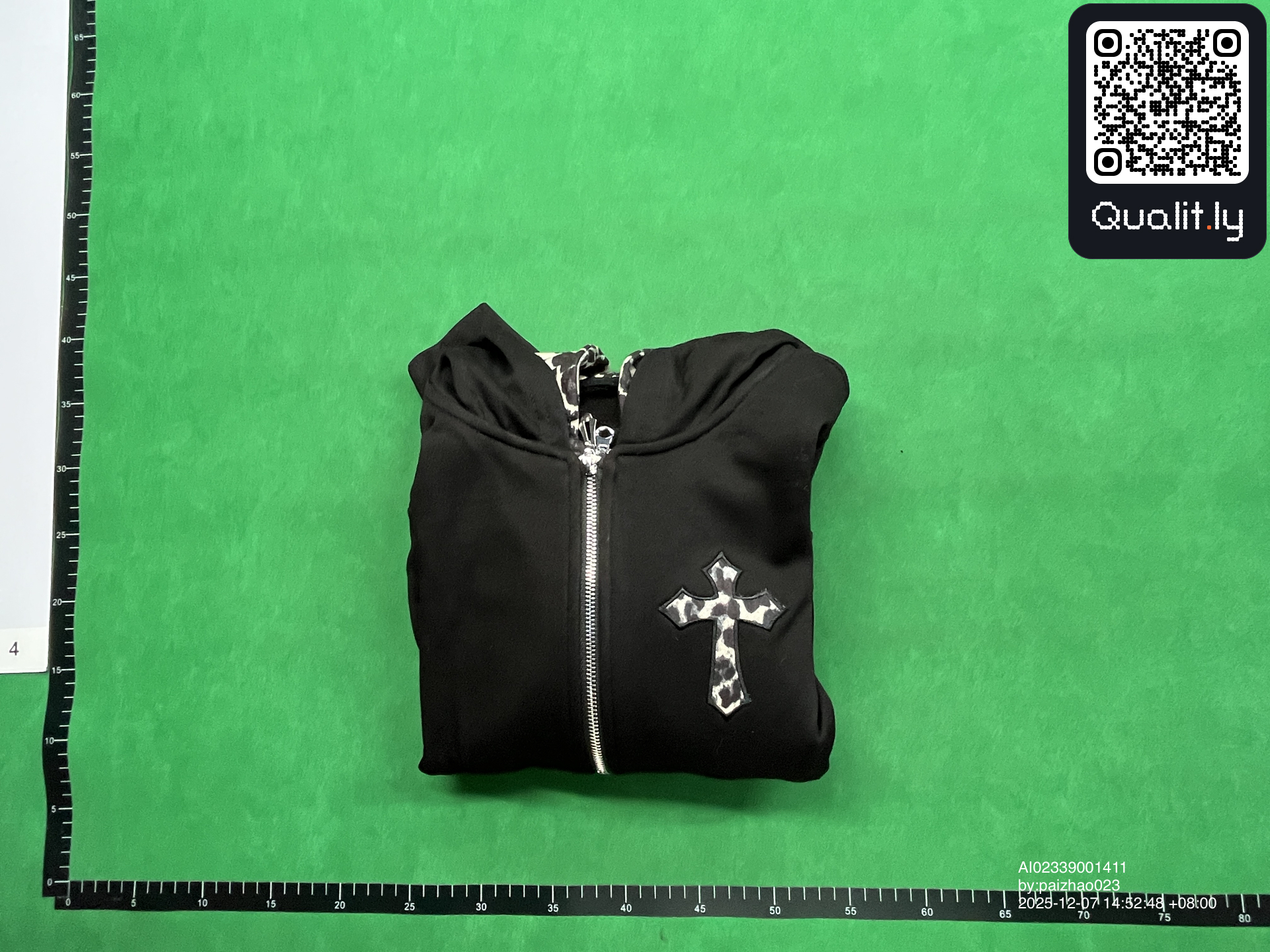 Hoodie — QC-foto 1 av 8