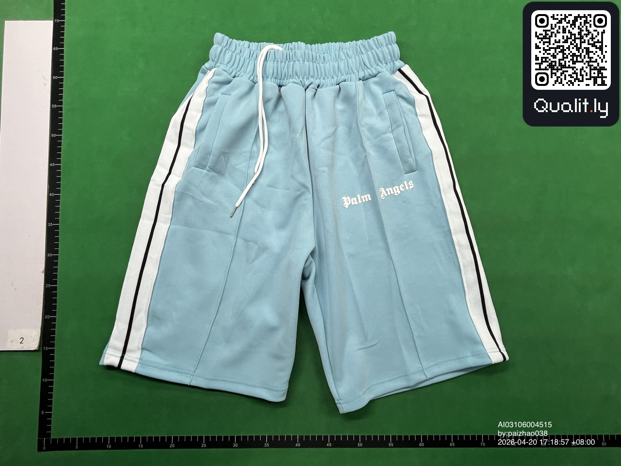 Short — photo QC 3 sur 42