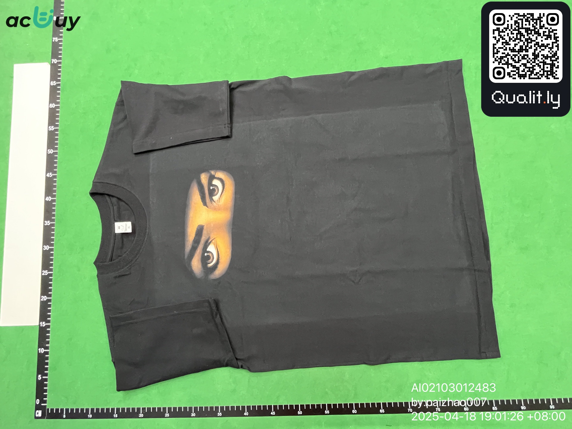 T-shirt — foto QC 3 di 8
