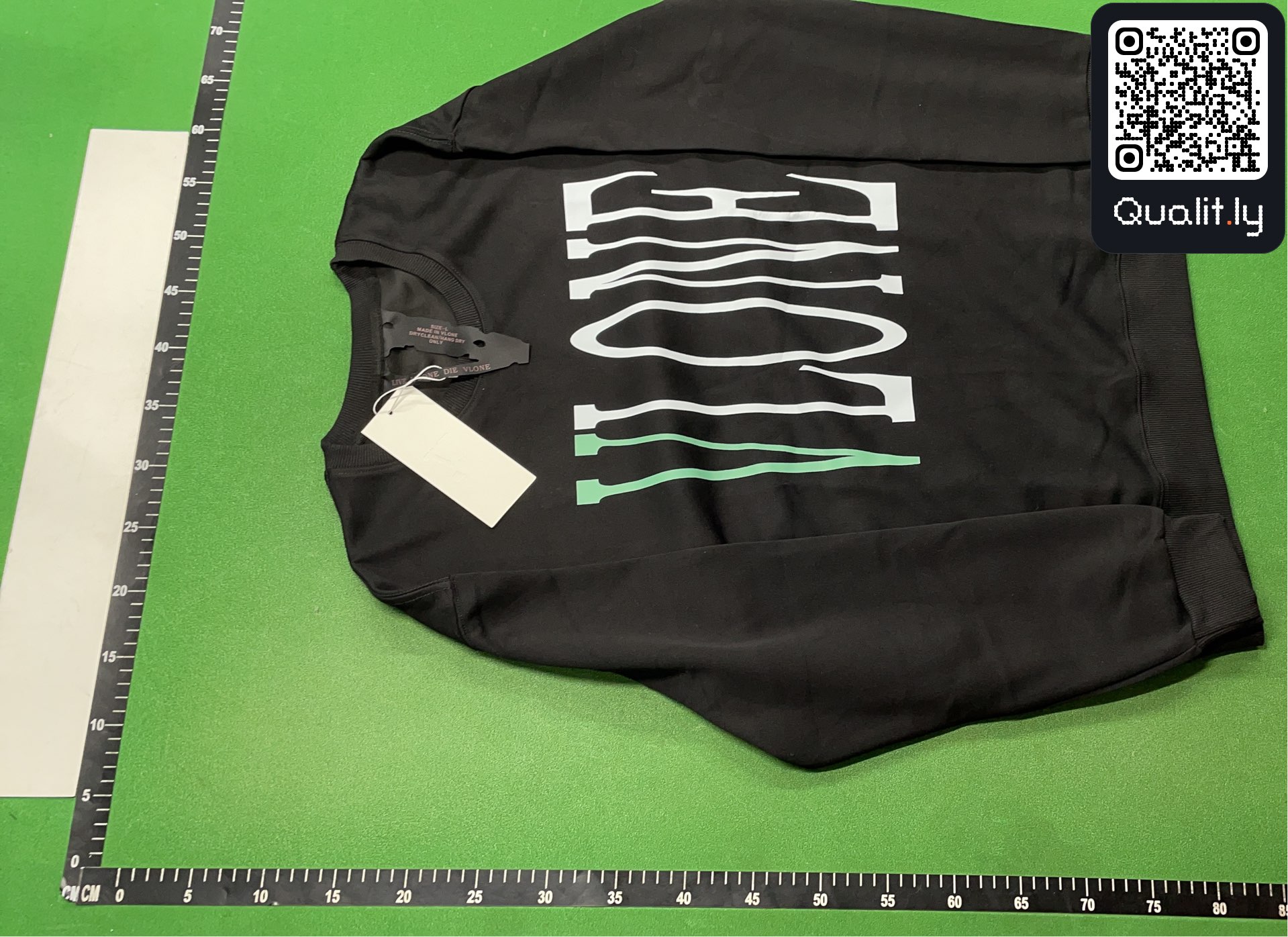 Sweater QC photo 2 of 4