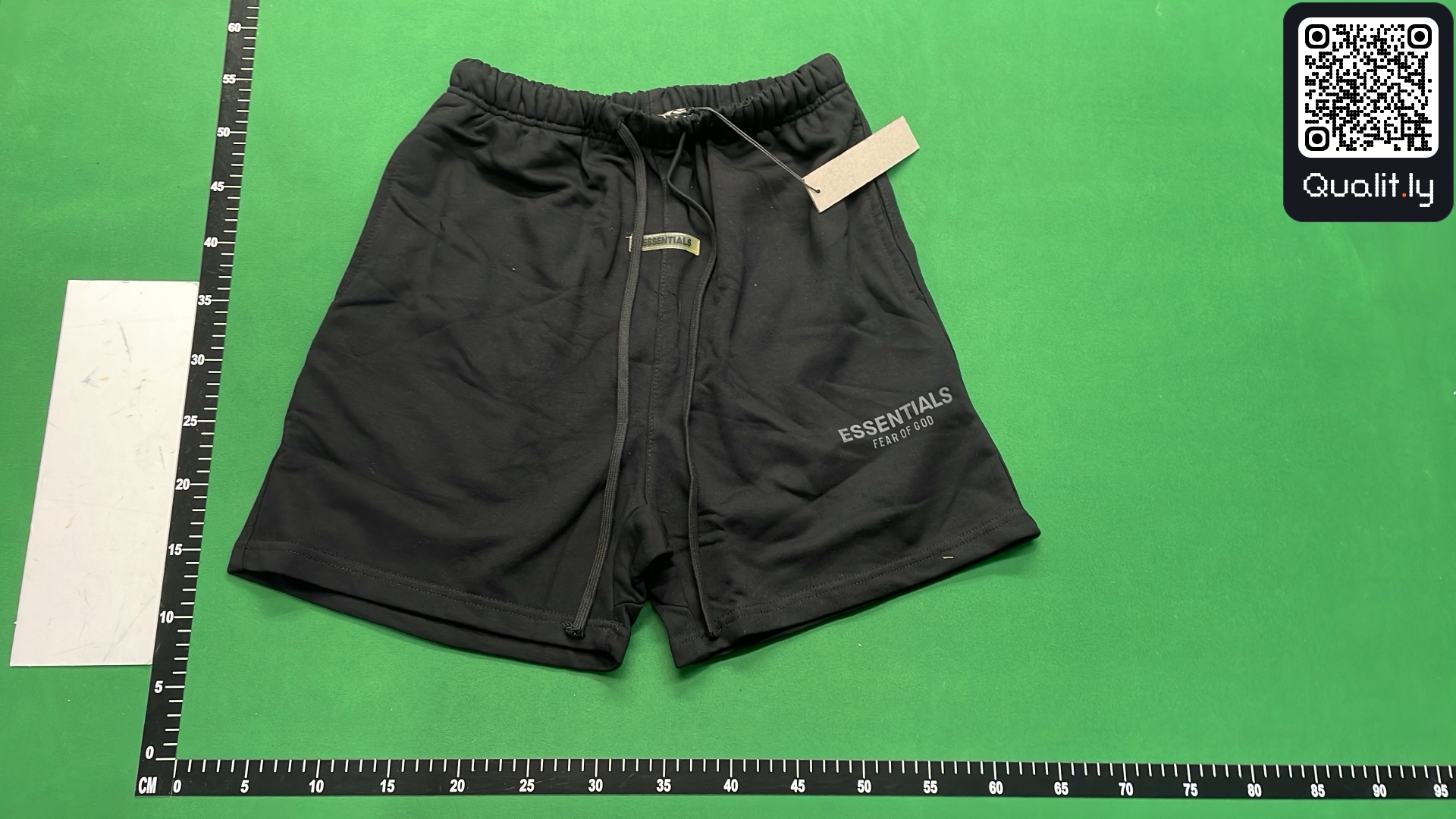 Shorts QC photo 2 of 8