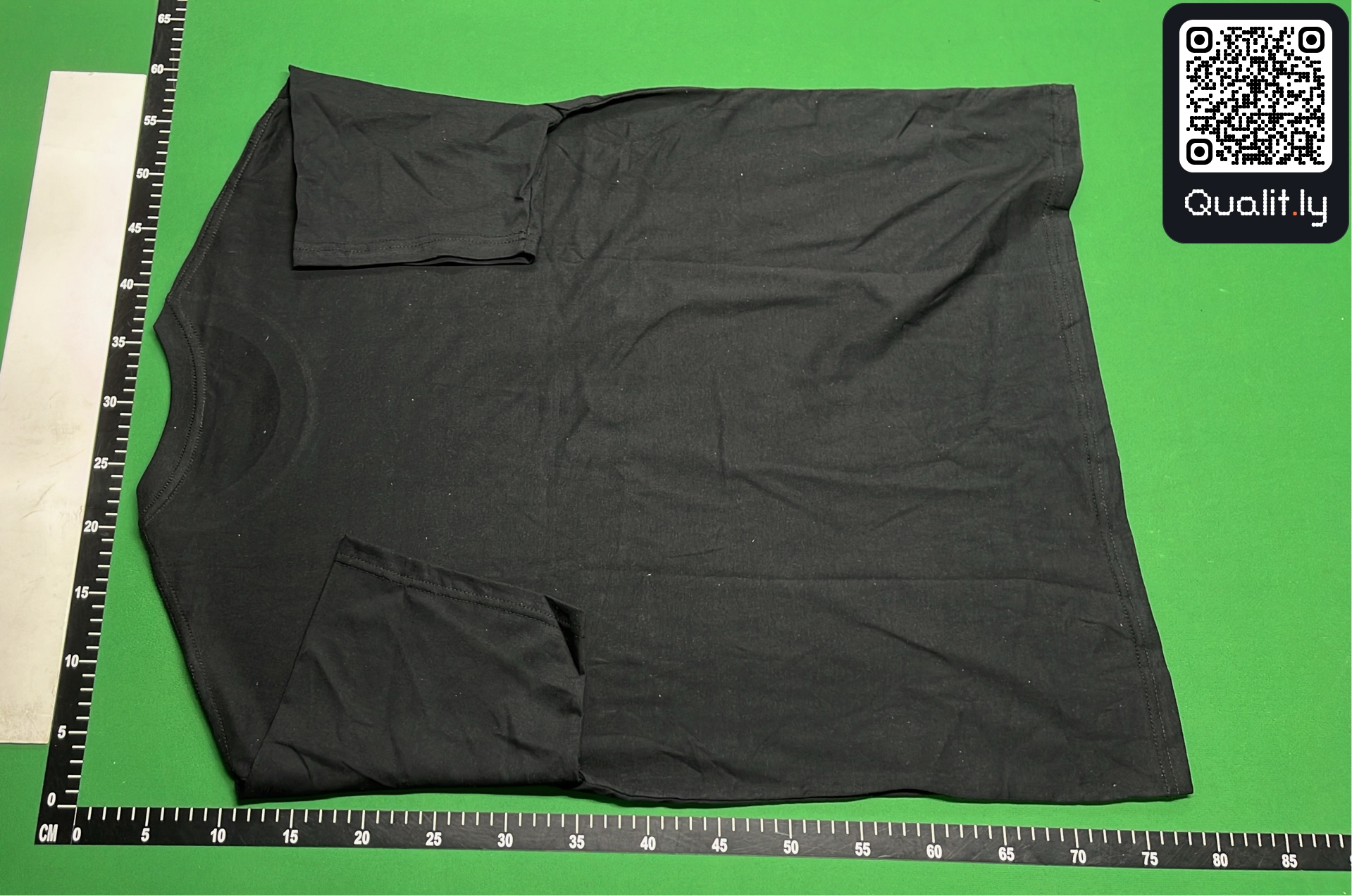 T-shirt — foto QC 3 de 12