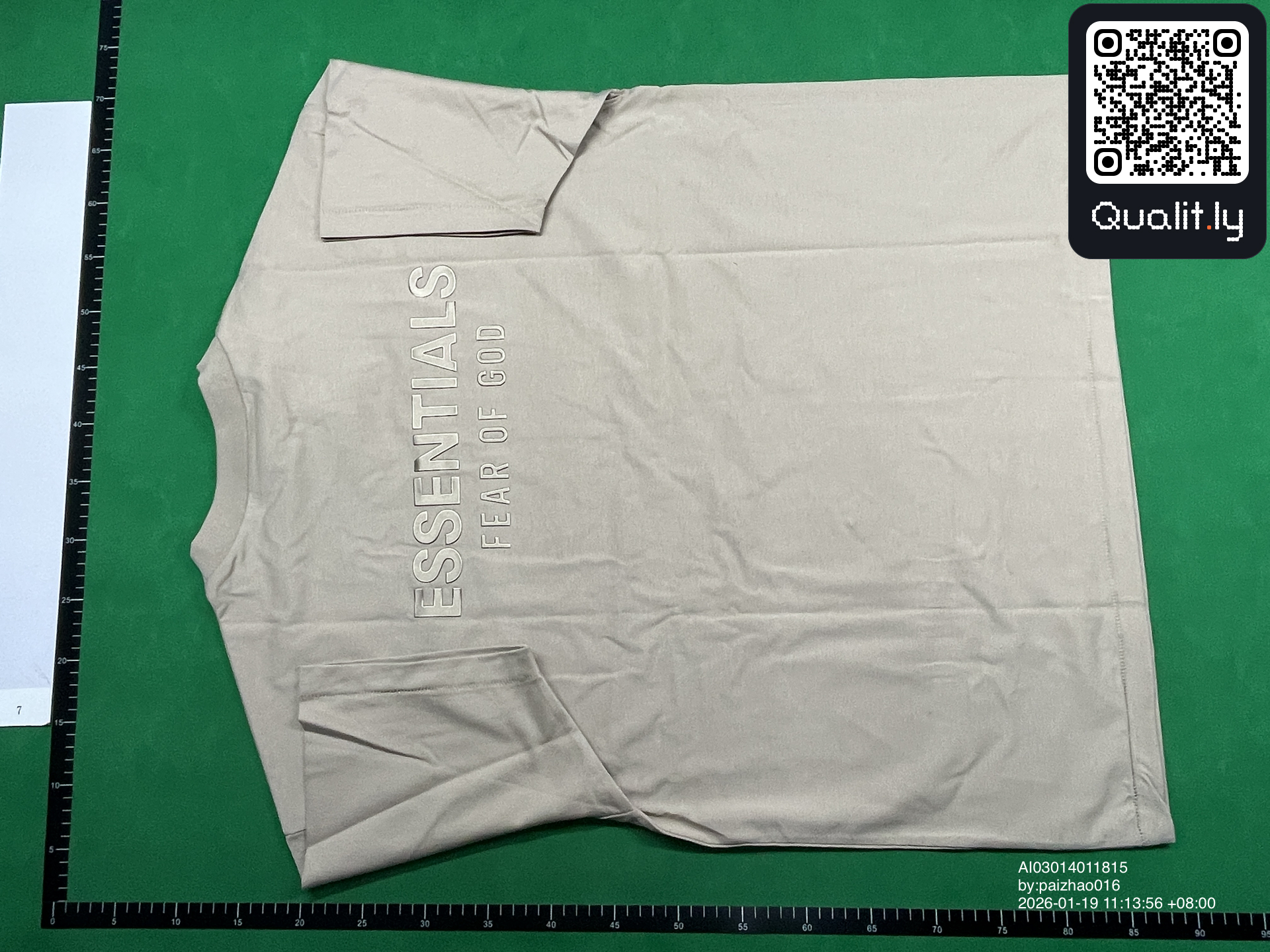 T-shirt — foto QC 2 di 16