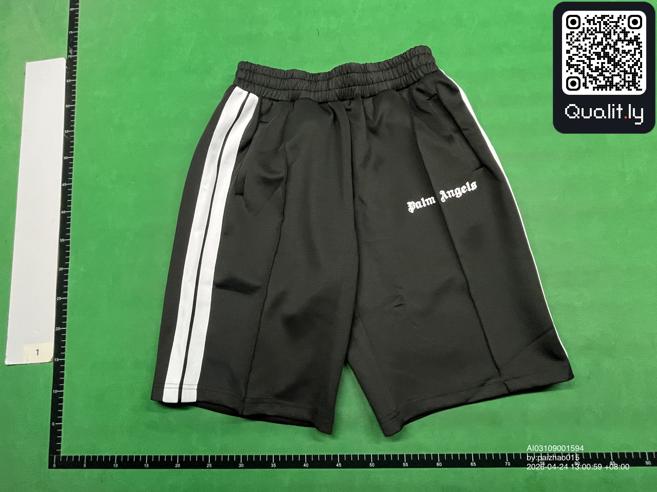 Pantaloncini — foto QC 3 di 10