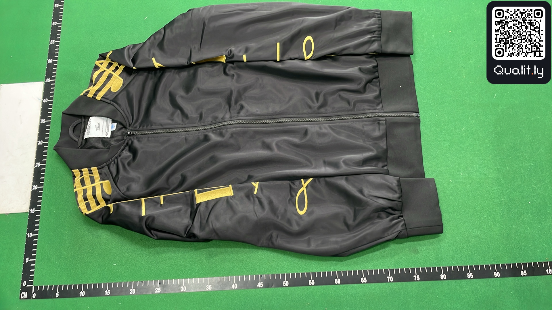 Jacket QC photo 2 of 8