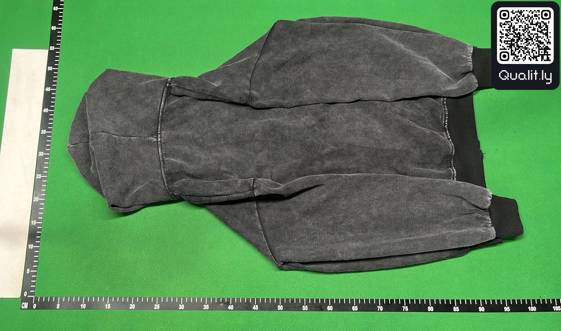 Hoodie QC photo 3 of 4