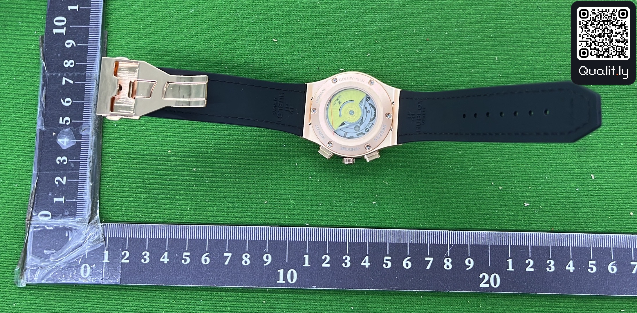 Montre — photo QC 3 sur 3