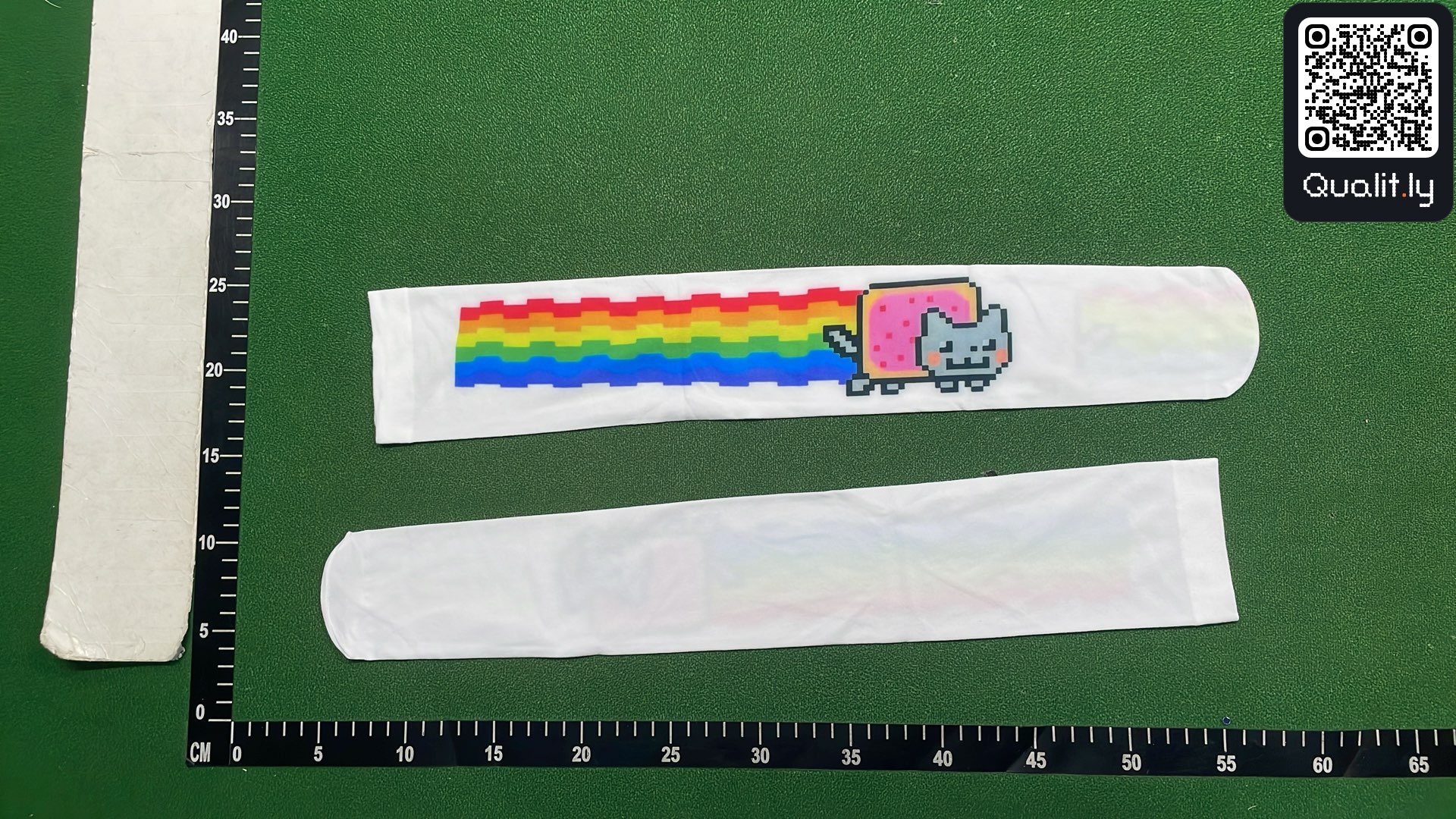 Hoodie — QC-foto 3 van 3
