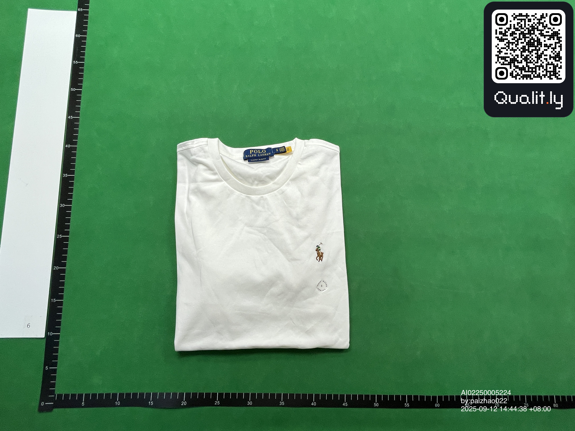 衬衫 QC 照片 1 / 24
