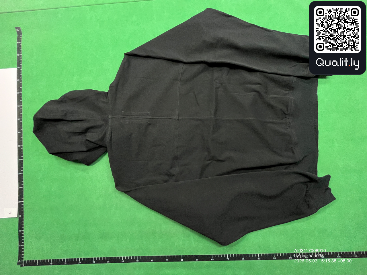 Hoodie — QC-Foto 3 von 38