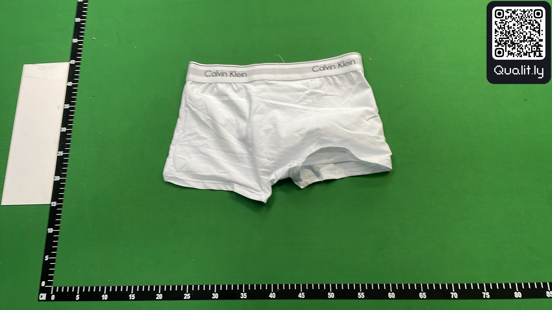 Foto QC 3 di 16