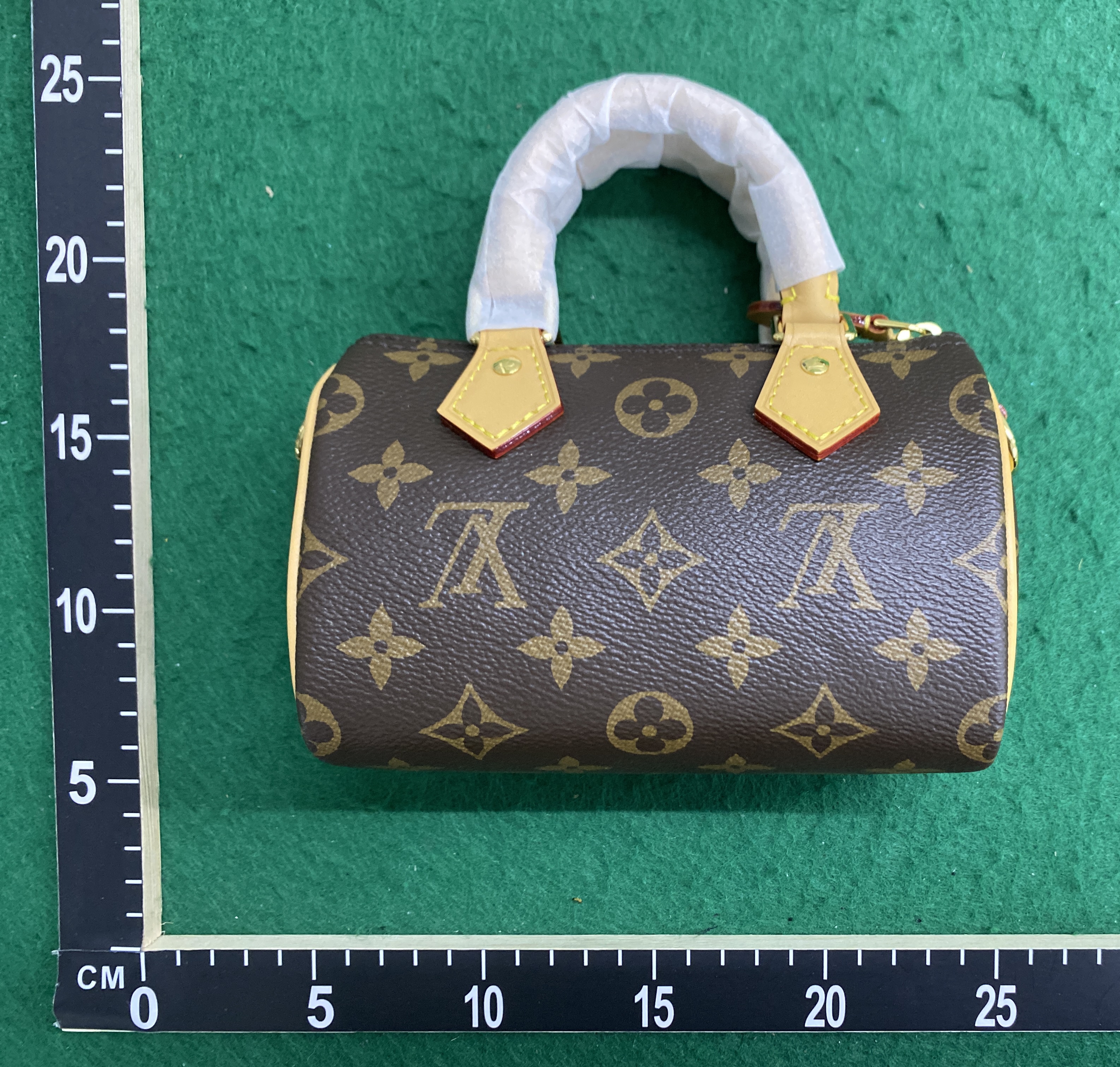 Tasche — QC-Foto 2 von 34