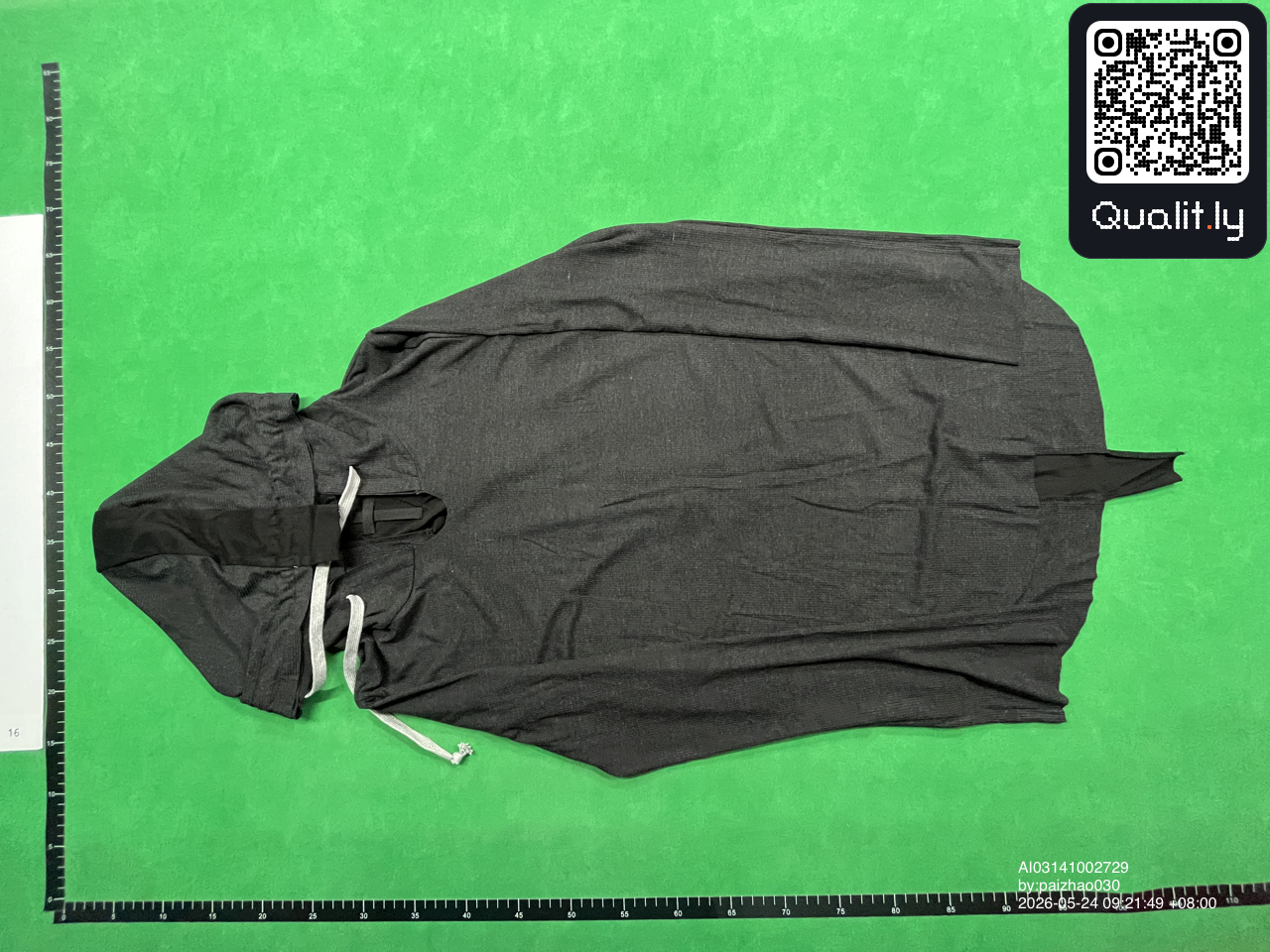 Hoodie QC photo 3 of 8