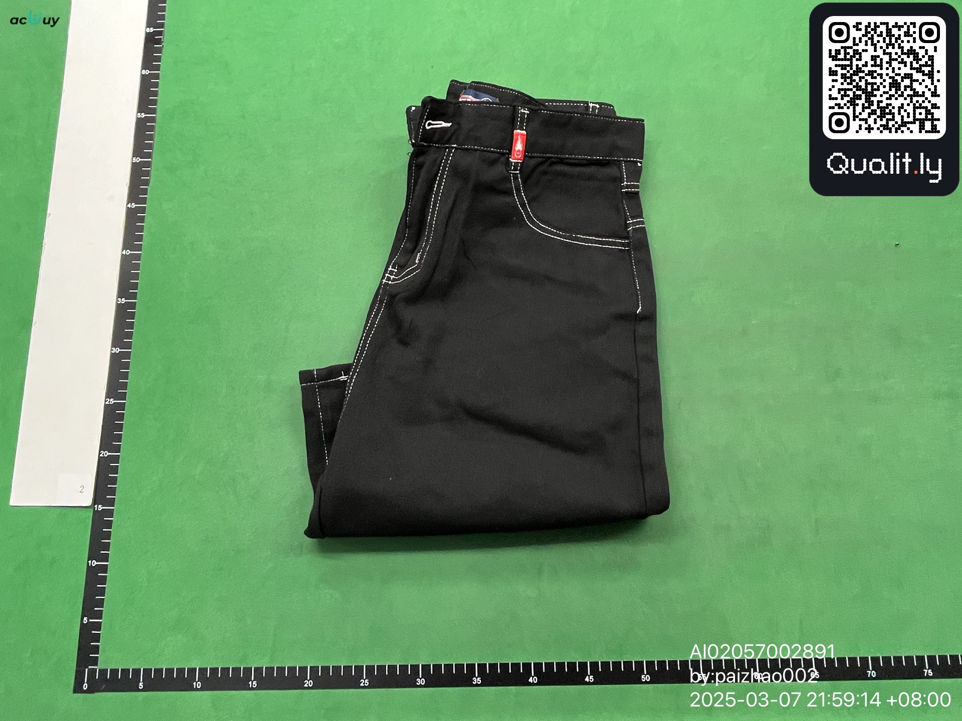 Jeans QC photo 1 of 4