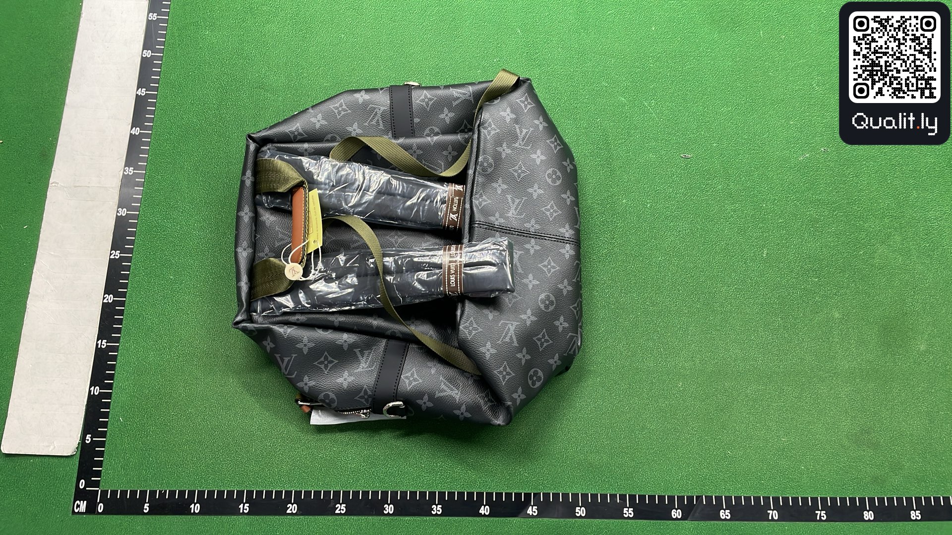 Bag QC photo 2 of 13
