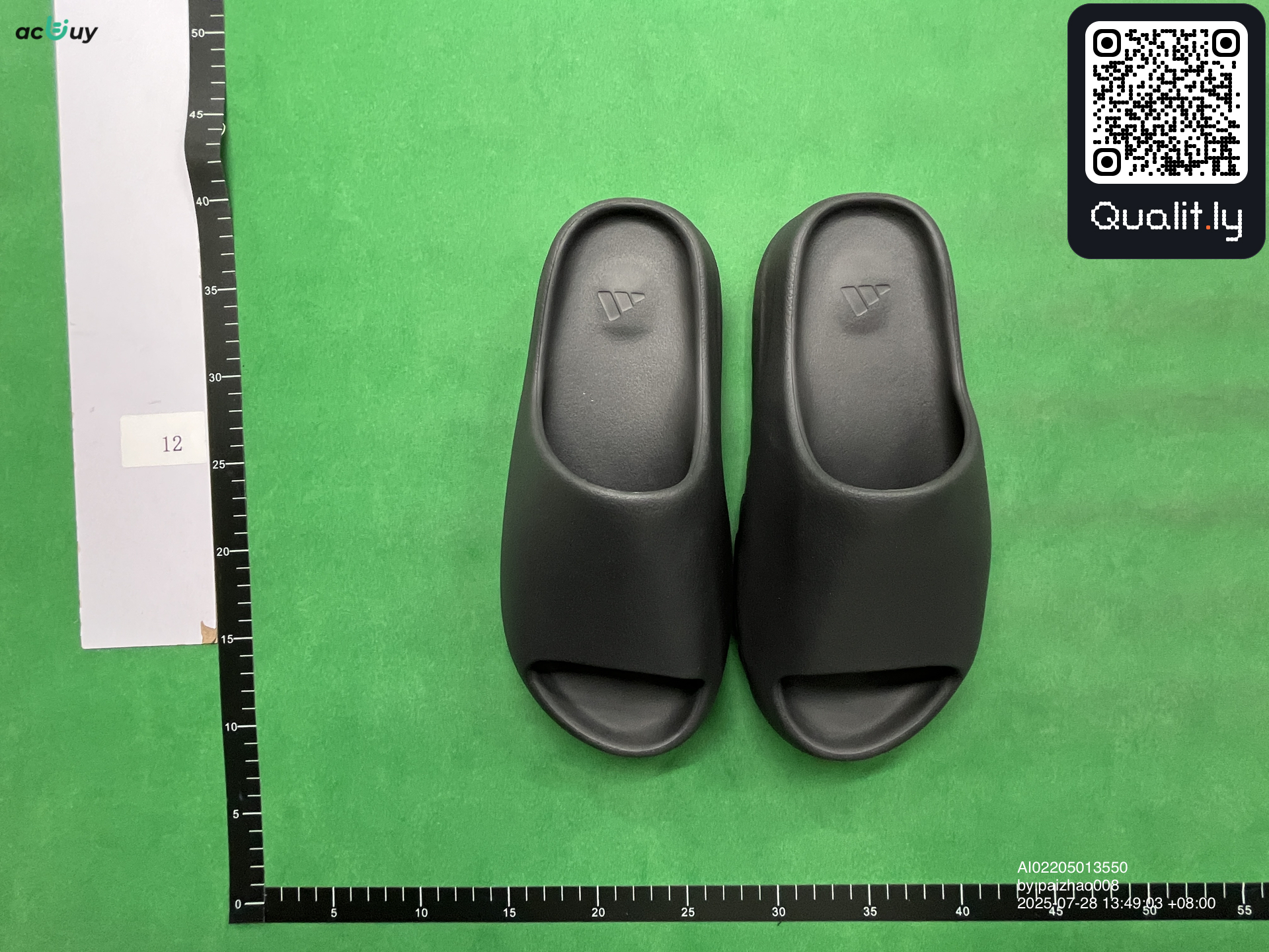 Slides — QC-Foto 2 von 35