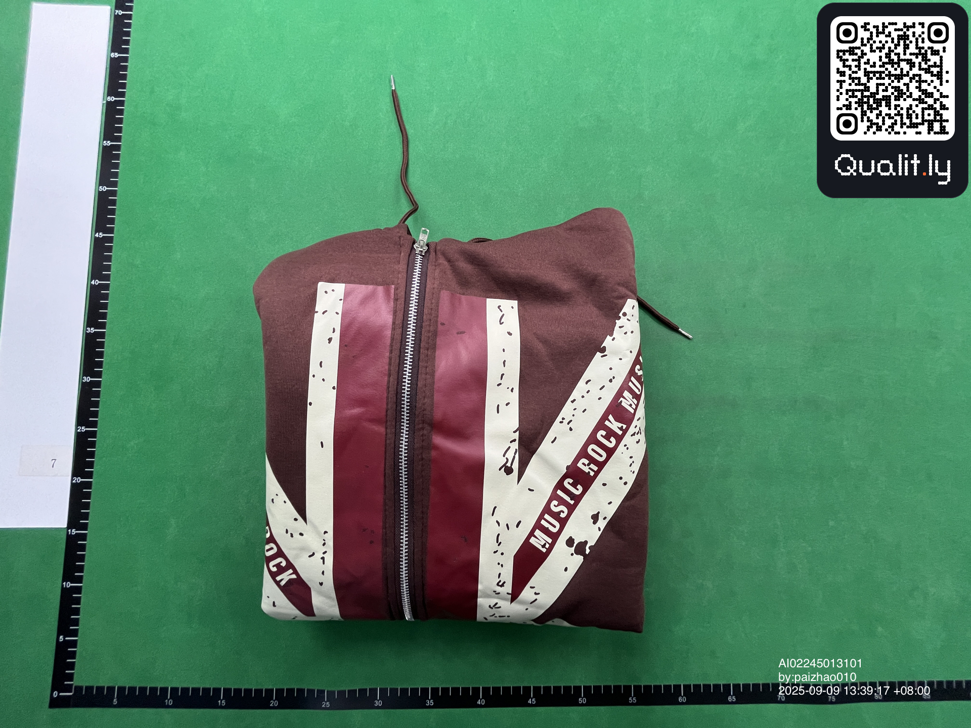 Hoodie QC photo 1 of 4
