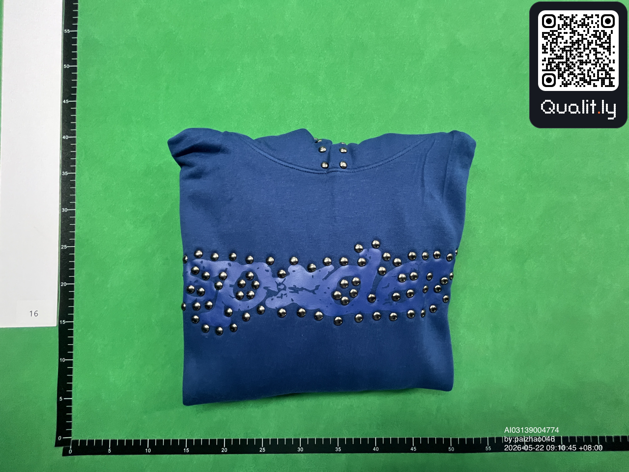 连帽卫衣 QC 照片 1 / 4