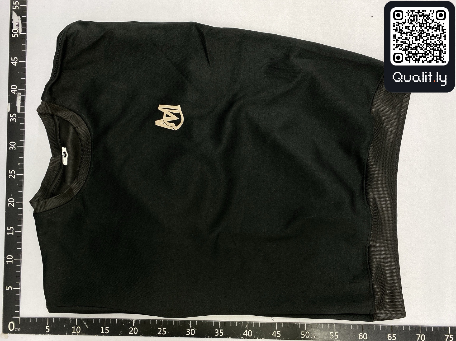 Camiseta — foto QC 3 de 80