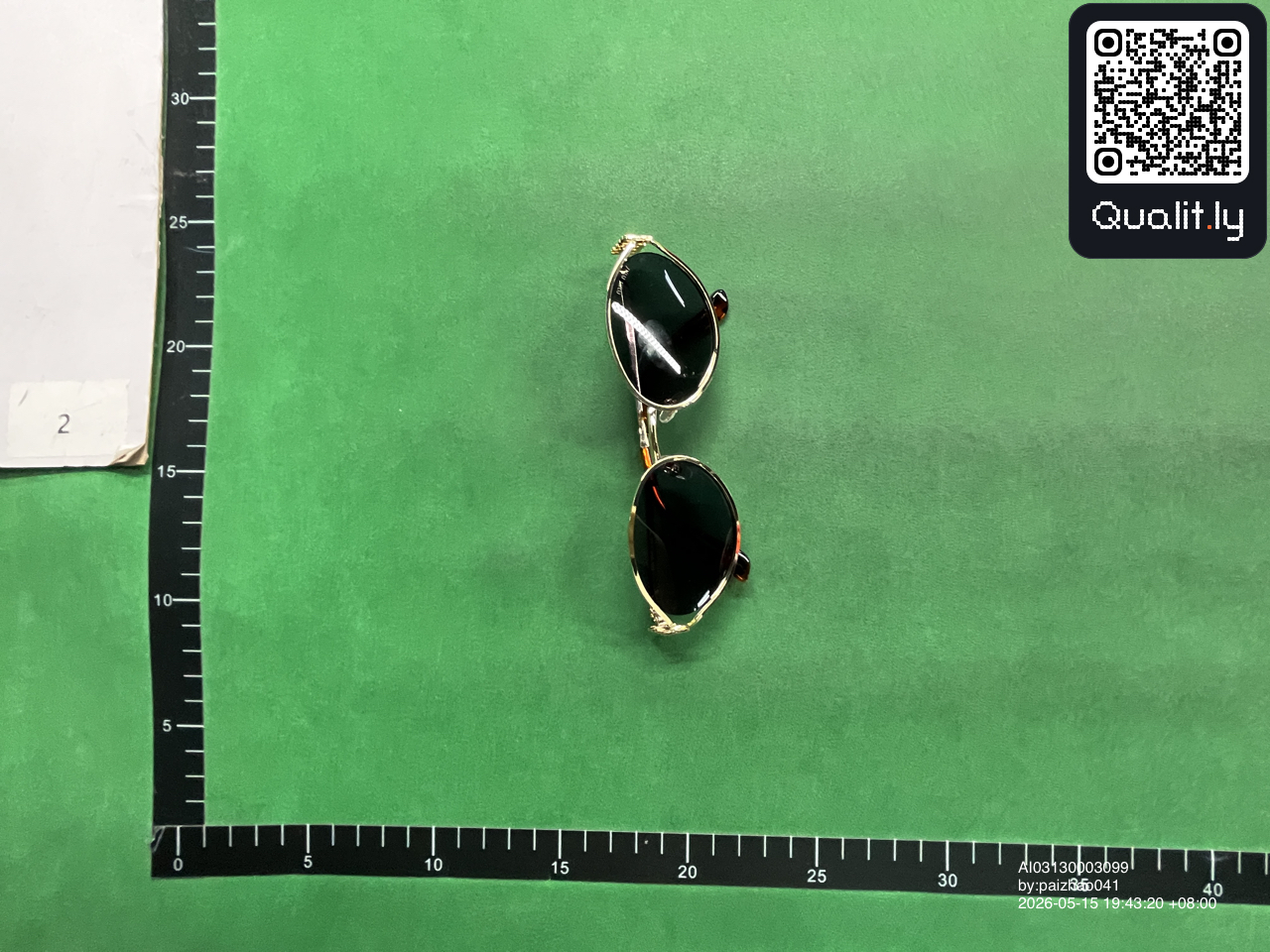 Sunglasses QC photo 3 of 10