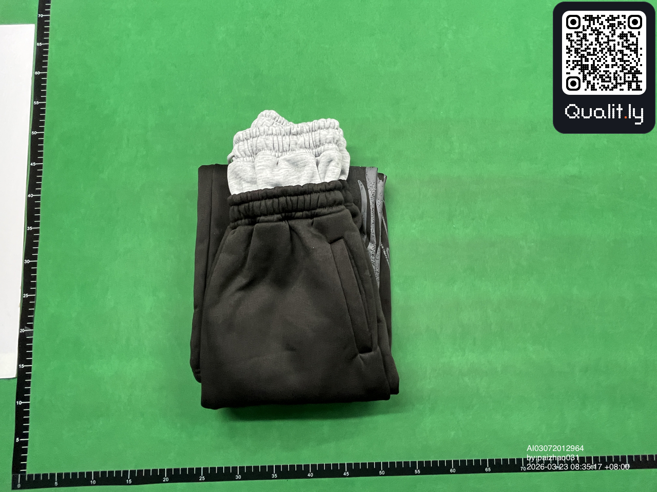 Pants QC photo 1 of 38