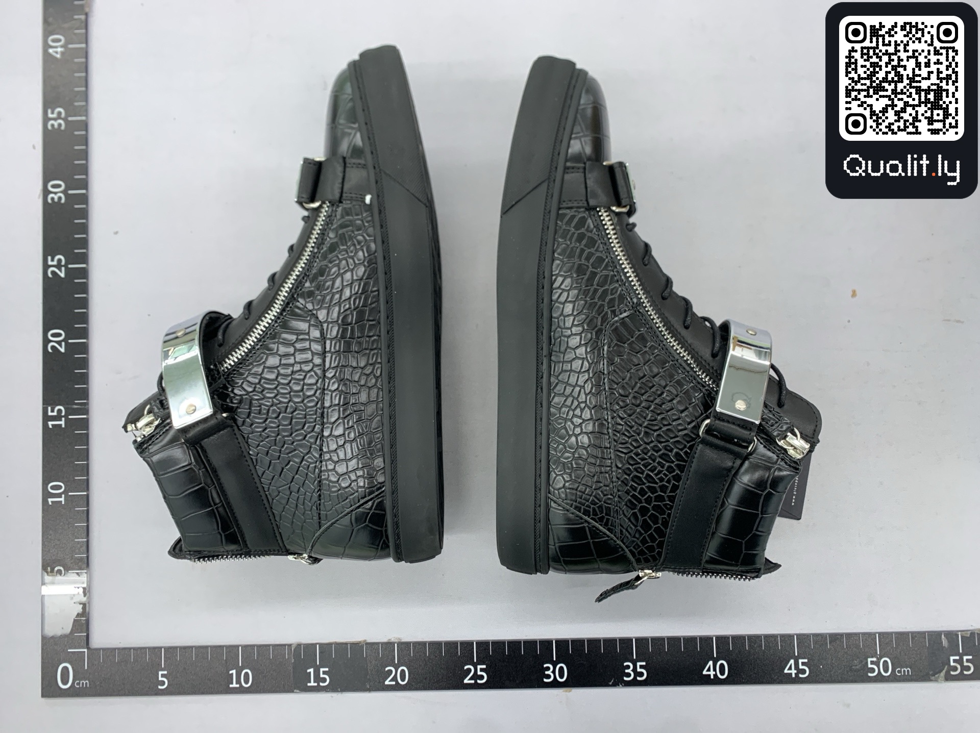 球鞋 QC 照片 3 / 137