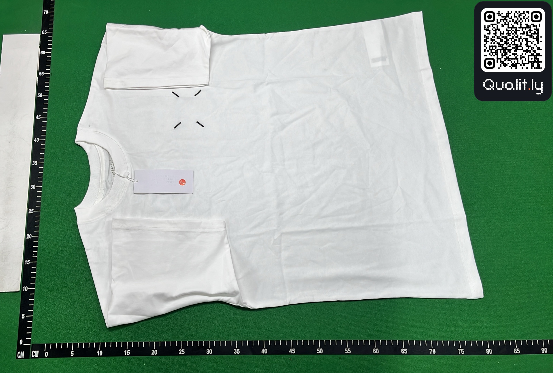 T-shirt — foto QC 2 de 4