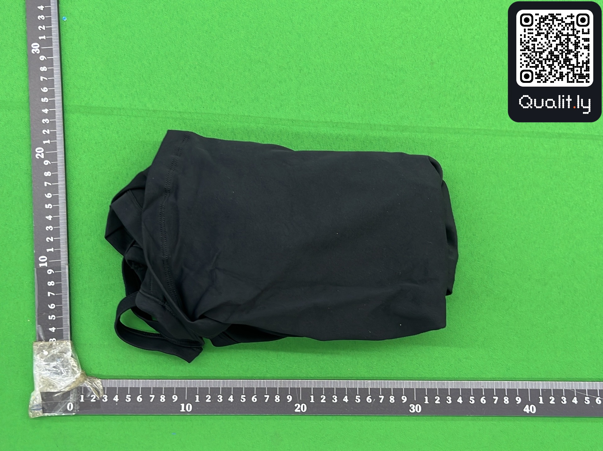 Pants QC photo 2 of 16