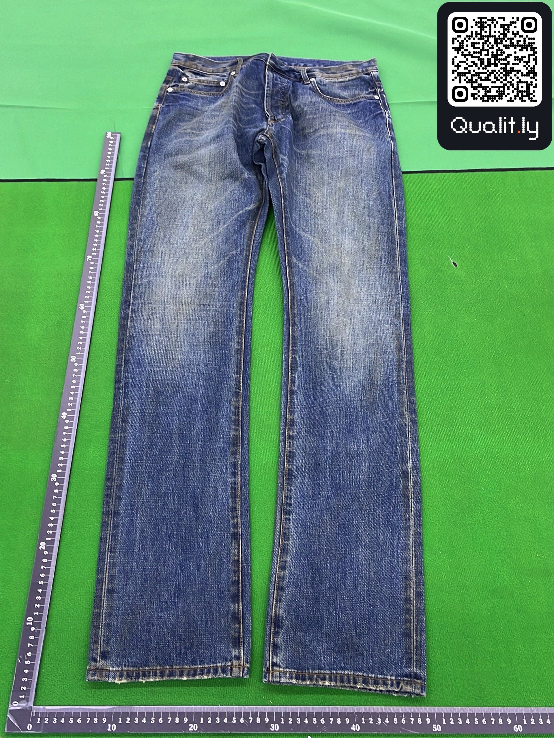 Jean — photo QC 3 sur 61
