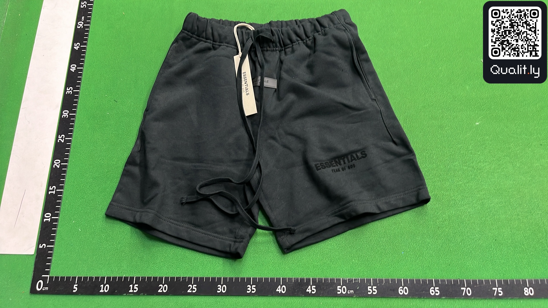 Pantaloncini — foto QC 2 di 353