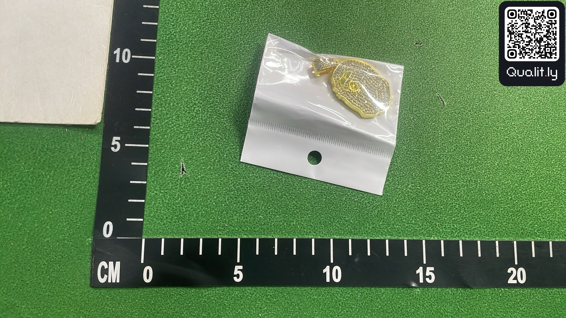 Gioiello — foto QC 2 di 65