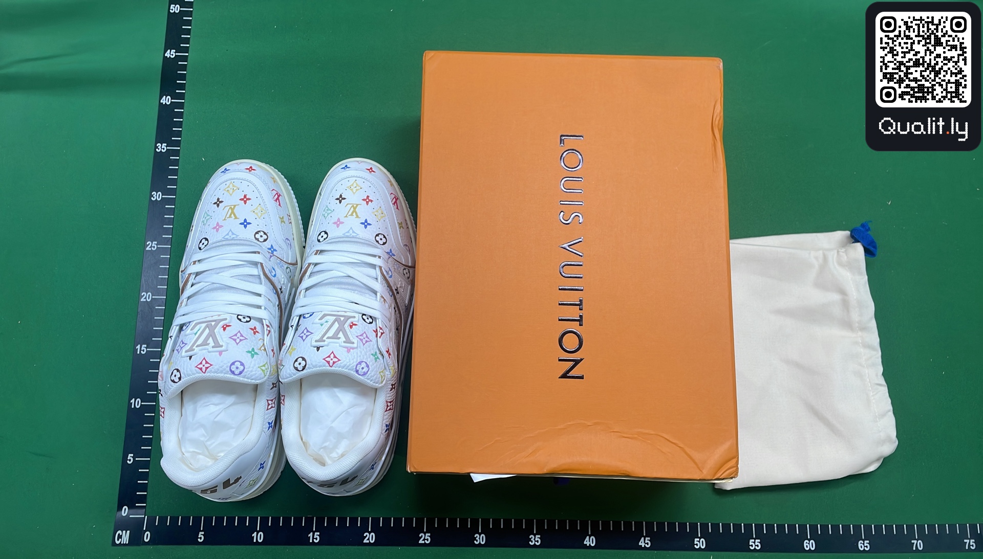 Sneakers — QC-foto 1 van 28