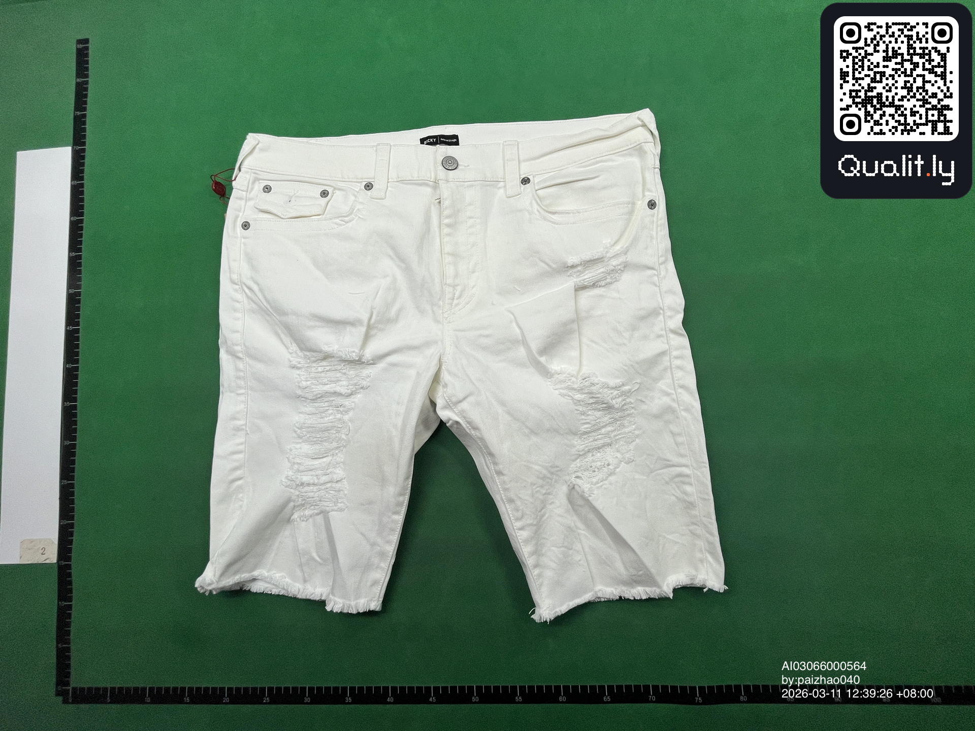 Jeans — QC-Foto 3 von 4