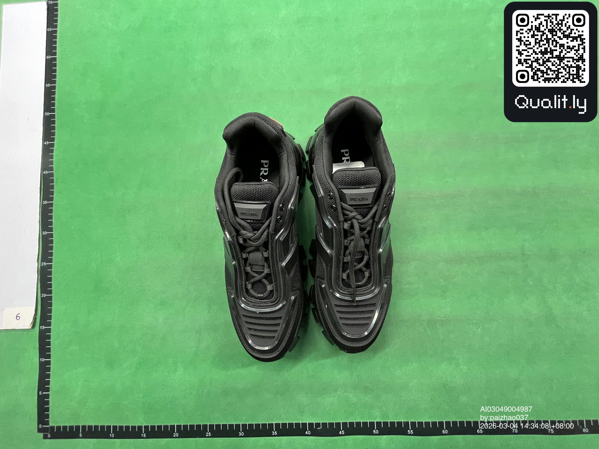 Sneakers — QC-foto 1 av 30