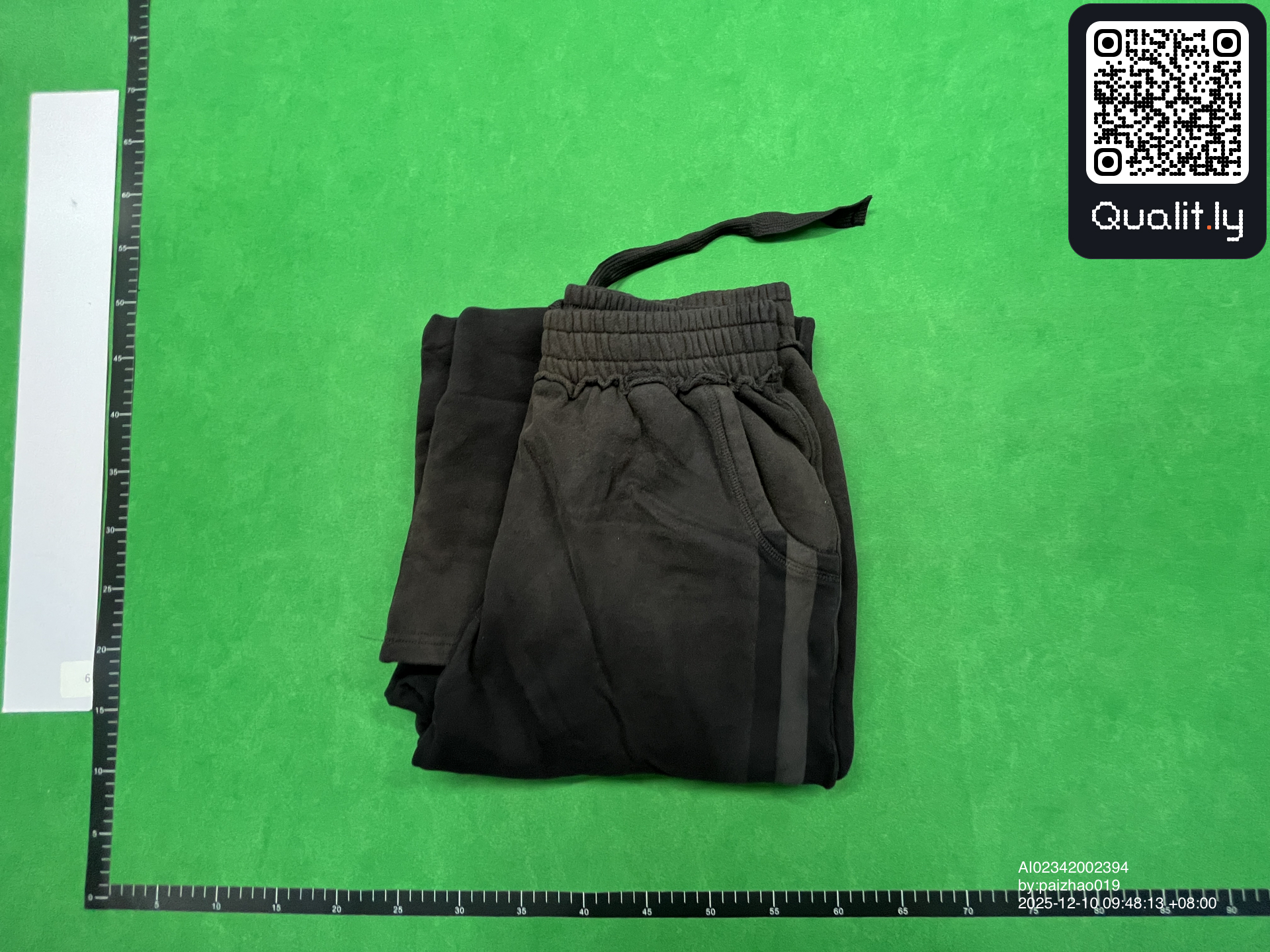 Pants QC photo 1 of 8