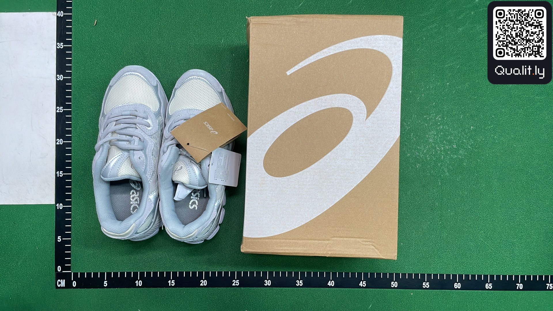 Sneakers — QC-foto 1 av 12